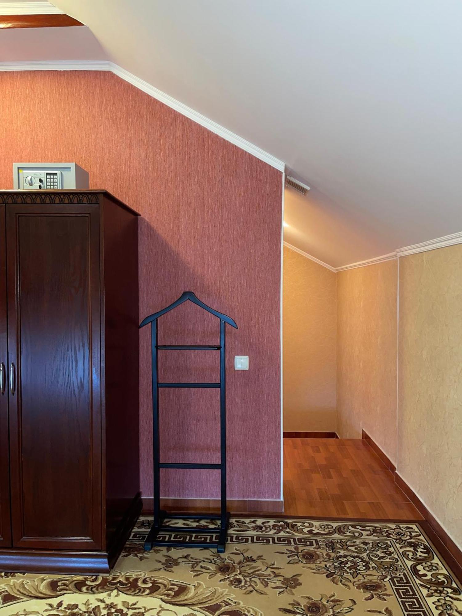 Vila Muntenia Hotel Кишинёв Экстерьер фото