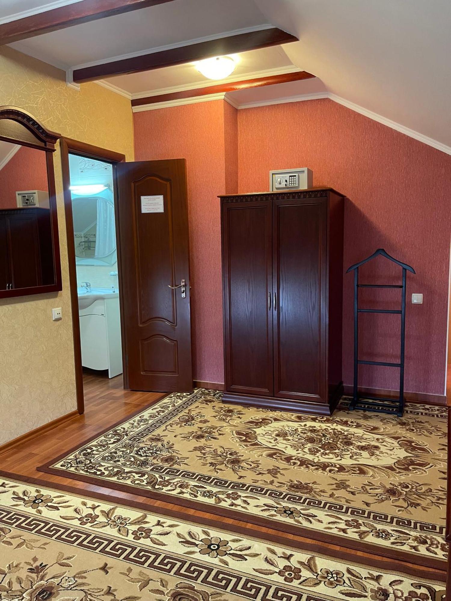 Vila Muntenia Hotel Кишинёв Экстерьер фото